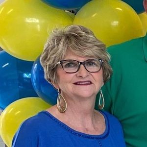 Meet your Posher, Lou ann